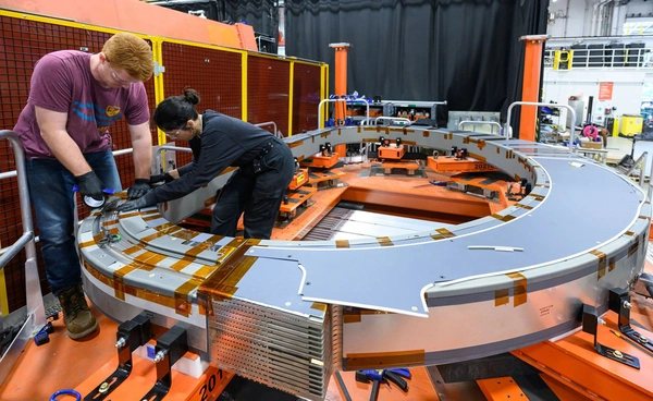 โรงไฟฟ้านิวเคลียร์ฟิวชันที่แรกของโลก ออกแบบด้วย AI ในอเมริกา เดินเครื่องปี 2026 นี้