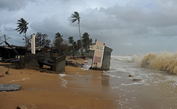 พายุฤดูร้อน 12 มีนาคม "เหนือ-อีสาน-กลาง-กทม." รับมือฝนตก ลมแรง