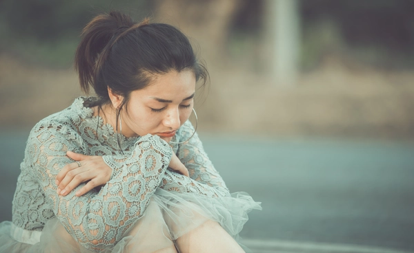 เหตุผลที่เราควรอนุญาตให้ตัวเอง "น้อยใจ" กุญแจสู่การเยียวยาใจที่บอบบาง