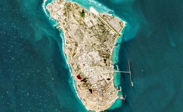 อิหร่านเตือนสหรัฐฯ อย่าบุกเกาะคาร์ก ขู่ UAE จะย่อยยับ ถ้าร่วมมือสหรัฐฯ