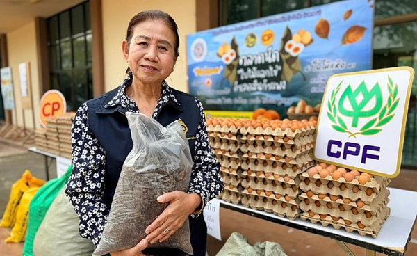 ไอเดียสันกำแพง “ใบไม้แลกไข่” ลดเผา ลดฝุ่น PM 2.5 เติมโปรตีนให้ชุมชน  