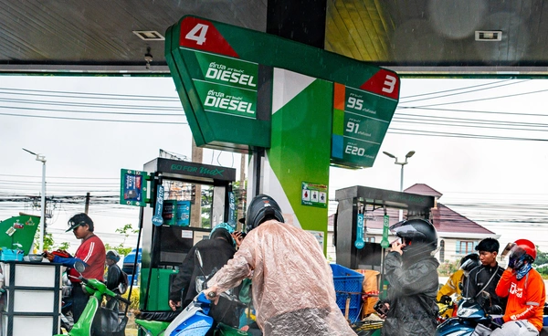 ย้อนรอยดีเซล 10 ปี สถิติราคาขายปลีกและกลไกภาษี