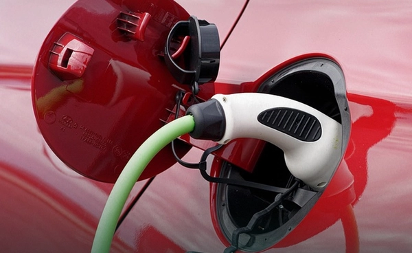 ผลการศึกษาล่าสุดชี้ ผู้ใช้รถยนต์ไฟฟ้า 96% วางแผนใช้ EV ต่อไป