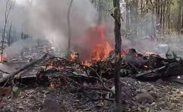 เครื่องบินทหาร AT-6 ตกจอมทอง เชียงใหม่ ไฟลุกไหม้ทั้งลำ เร่งตรวจสอบ