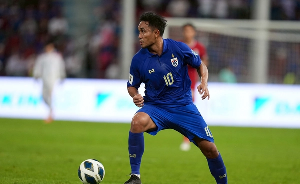 ธีรศิลป์ หวังช้างศึกคว้าตั๋วเอเชียน คัพ แม้ตัวเองไม่ติดทีมชาติ