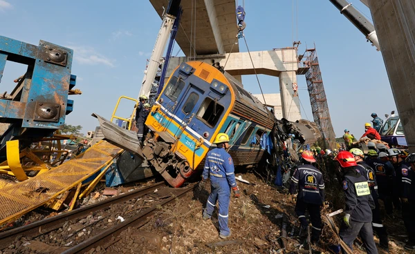 ผู้ว่าโคราชปิดศูนย์พิสูจน์อัตลักษณ์ เหยื่อเครนทับรถไฟ ดับ 30 ราย