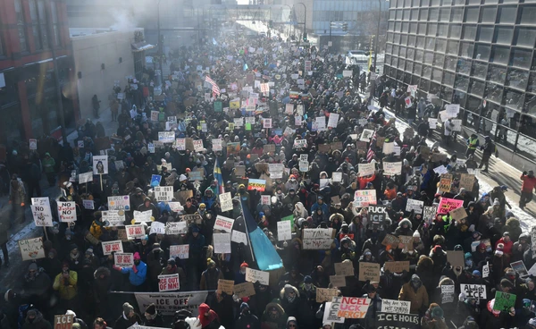 มินนิโซตาประท้วงหนักขึ้น หลัง ICE ยิงพลเมืองเสียชีวิตรายที่ 2