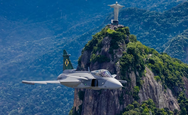 Gripen E ลำแรกที่ผลิตในบราซิลมาแล้ว หลังดีลสร้างโรงงานพร้อมซื้อ Gripen E/F รวม 36 ลำ ตั้งแต่ปี 2014