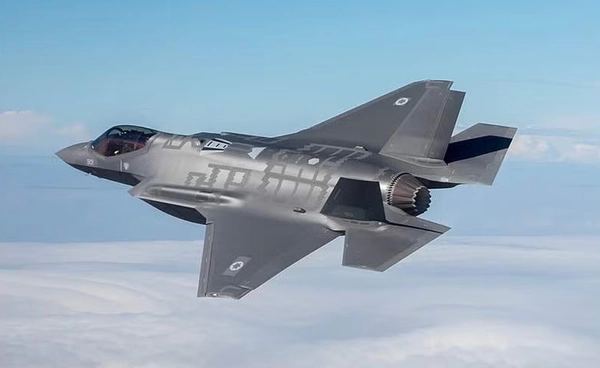 รู้จักเครื่องบินขับไล่ F-35 อิสราเอล และเครื่องบิน YAK-130 อิหร่าน ในการปะทะครั้งประวัติศาสตร์เหนือน่านฟ้ากรุงเตหะราน