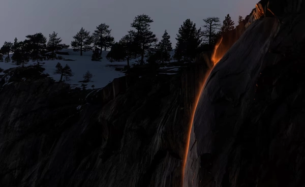 ปรากฏการณ์ “น้ำตกไฟ”  มหัศจรรย์ธรรมชาติ ที่ “โยเซมิตี” แคลิฟอร์เนีย