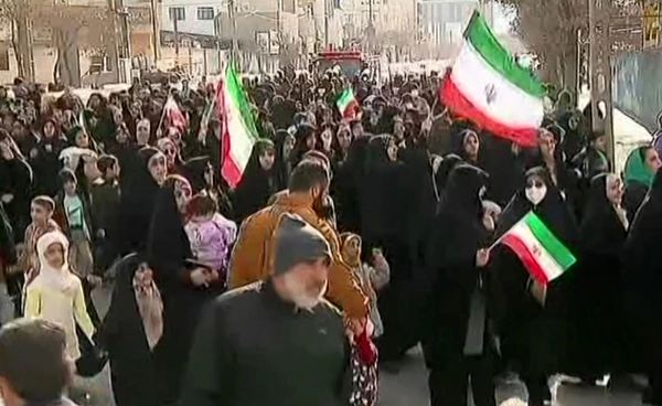 สื่อเผยประท้วงอิหร่านยอดเสียชีวิตพุ่ง 217 คน ขณะที่มีรายงานเปิดฉากยิงใส่ผู้ประท้วง