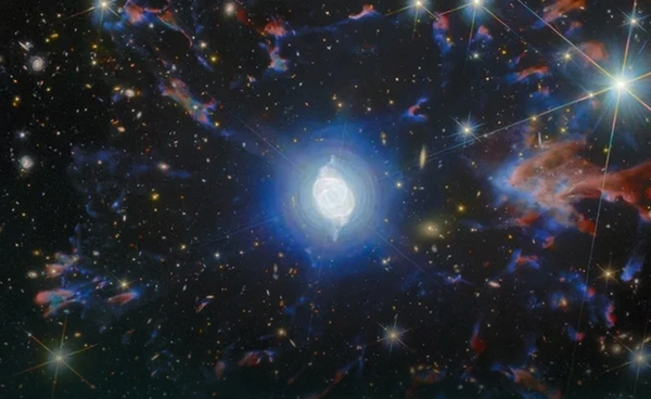 กล้องโทรทรรศน์อวกาศ ฮับเบิล และ ยูคลิด เผยภาพวาระสุดท้ายอันน่าทึ่งของดาวฤกษ์ใน เนบิวลาตาแมว