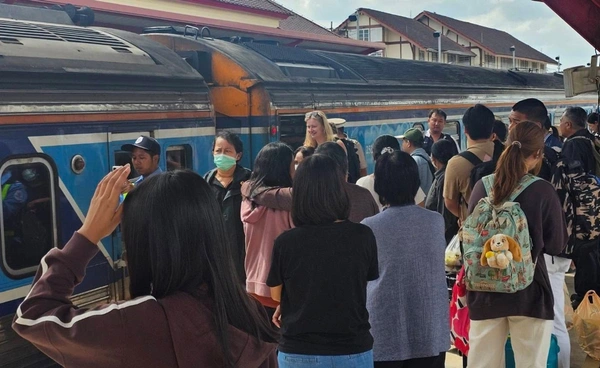 รฟท. พร้อมรับมือคนแห่กลับกรุง! จัดรถไฟเสริมอีก 10 ขบวน