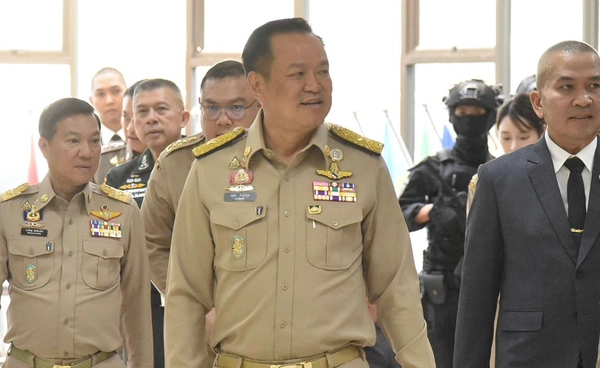 นายกฯ ชี้ไม่ควรโยงเหตุระเบิดปั๊มชายแดนใต้กับเลือกตั้ง - ย้ำการข่าวต้องแม่น