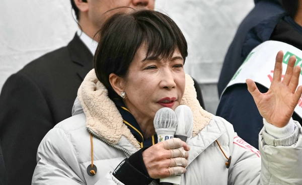 ชาวญี่ปุ่นลงคะแนนเลือกตั้งแล้ว โพลล่าสุดชี้ "ทาคาอิจิ ชนะขาด"