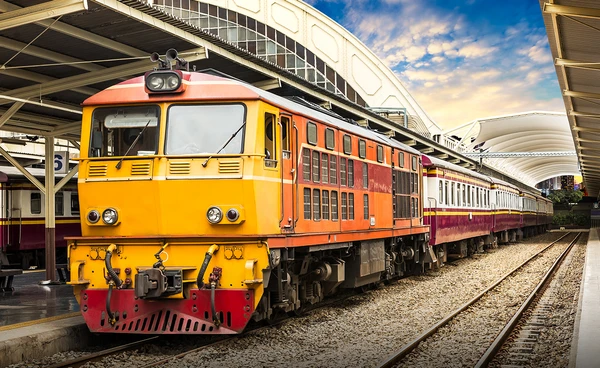 รฟท.ใช้ดีเซล 9 ล้านลิตร/เดือน  น้ำมันขาขึ้นกดต้นทุน  เสี่ยงขาดทุนทะลุ 1.8 หมื่นลบ.