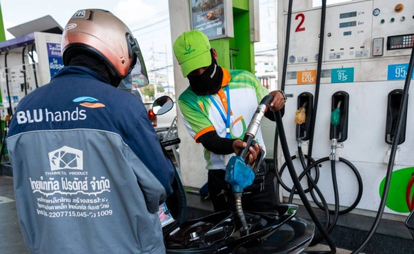 พรรคประชาชนชูแผนสู้วิกฤตน้ำมัน จี้รัฐต้องมีมาตรการชัด