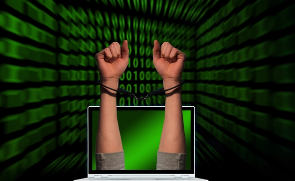 AI ทำพิษ ! ยายอเมริกันวัย 50 ปี ติดคุกฟรี 6 เดือน หลังระบบ AI จดจำใบหน้าชี้ตัวผิด