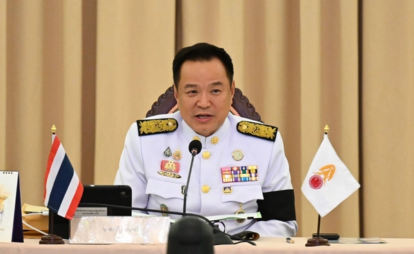 "อนุทิน" ขอบคุณคนไทยร่วมประหยัดน้ำมัน ยอดใช้ดีเซลลดฮวบ ดันสต็อกพุ่งเกิน 100 วัน  กำหนดเวลาเปิด-ปิด ปั๊ม ยังไม่เคาะ 