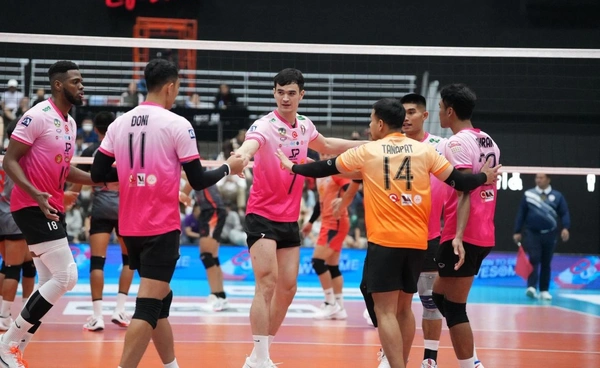 ผลวอลเลย์บอลไทยแลนด์ลีกฯ "หนุ่มโคราช" คืนฟอร์มแกร่ง!  ไล่ตบ พิษณุโลก รั้งรองจ่าฝูง