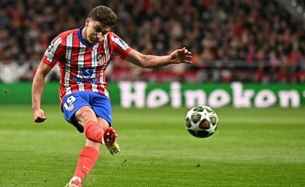 ประธานหมียันไม่ขายอัลวาเรซ แม้มีข่าวโยงบาร์เซโลน่า