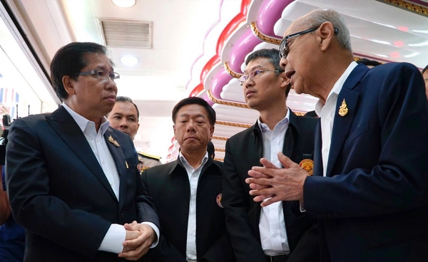 “สันติ”ลุยตรวจร้านทองย่านเยาวราช ย้ำฉลากต้องชัด สร้างความมั่นใจผู้บริโภค