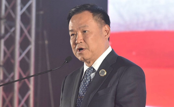 “อนุทิน” ปฎิเสธข่าวไม่ดึงพรรคกล้าธรรมร่วมรัฐบาล ย้ำต้องคุยกันทุกพรรคอยู่แล้ว