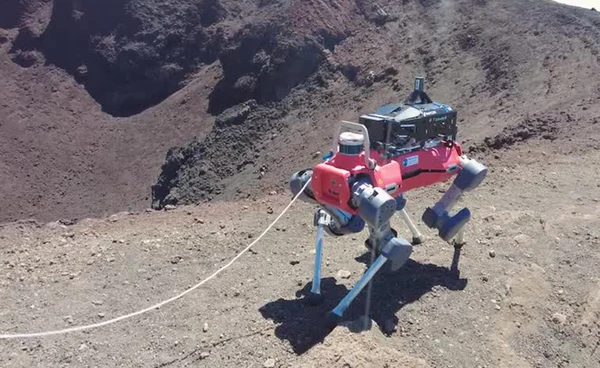 “หุ่นยนต์สุนัข” บุกภูเขาไฟเอตนา “ดมก๊าซพิษ” ประเมินความเสี่ยงภูเขาไฟระเบิด