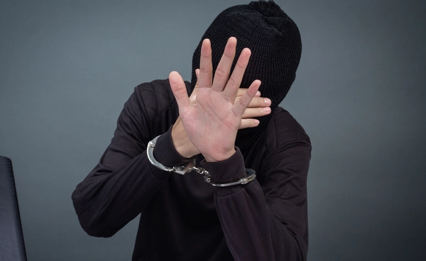 เลือกตั้ง 2569 เทียบนโยบายปราบทุนเทา พรรคการเมืองงัดมาตรการสู้ธุรกิจสีเทา