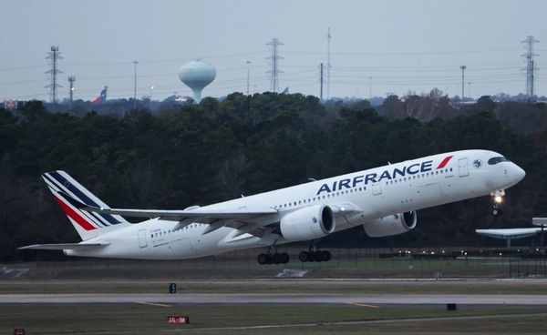 สายการบินยุโรปยกเลิกเที่ยวบิน "ตะวันออกกลาง" ชั่วคราว หลังทรัมป์ส่งกองเรือรบไปอิหร่าน 