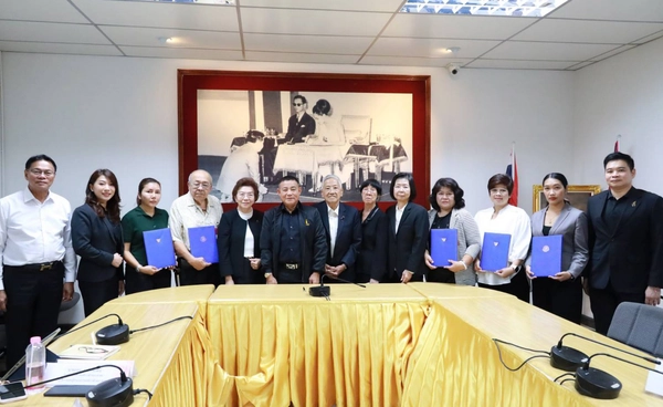 สกสค.จ้าง 5 เอกชนพิมพ์แบบเรียน เซ็น Integrity Pact โปร่งใส