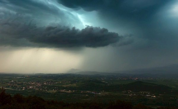 เตือน “พายุฤดูร้อน” 3 - 6 มี.ค. อีสานโดนก่อน! ฝนถล่ม ระวังลูกเห็บตก