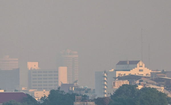 เตือนใส่แมสก์! กทม. ค่าฝุ่น PM 2.5 พุ่งเกินมาตรฐานกระทบต่อสุขภาพ 46 พื้นที่ 