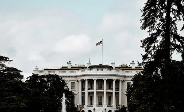 ทำเนียบขาวเปิด “กรอบนโยบาย AI แห่งชาติ” หวัง “อเมริกา” ชนะศึกเทคโนโลยีโลก