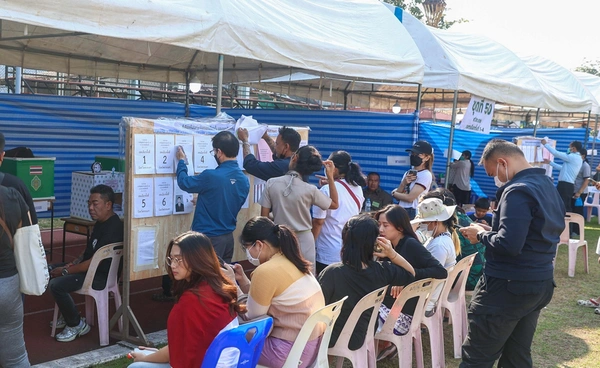 กกต. พร้อมเลือกตั้ง เตือนกาผู้สมัครถูกตัดสิทธิถือเป็นบัตรเสีย เช็กชื่อก่อนลงคะแนน!