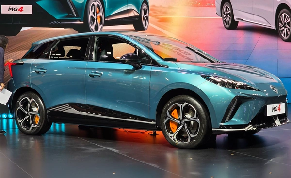 NEW MG4 MY2026 เปิดราคาพิเศษ 579,900 บาท ในงานมอเตอร์โชว์ 2026 พร้อมรถตู้รุ่น V+ ราคาพิเศษ 1.799 ล้านบาท