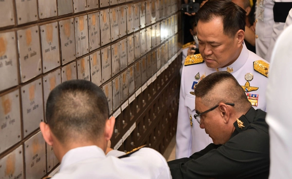 นายกฯ เป็นประธานพิธีบรรจุอัฐิ 42 ทหารกล้าเสียชีวิตจากการปฏิบัติหน้าที่ชายแดนไทย-กัมพูชา