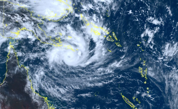 ไซโคลน “นาเรลล์” ถล่มออสฯ นักวิทย์ฯชี้โลกร้อนเติมเชื้อเพลิง  ทำพายุทวีกำลังแรงผิดปกติ!