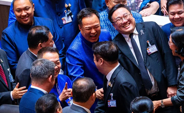 ดุสิตโพลเผยปชช.หวัง "รัฐบาลอนุทิน" บริหารประเทศฝ่าภาวะวิกฤต