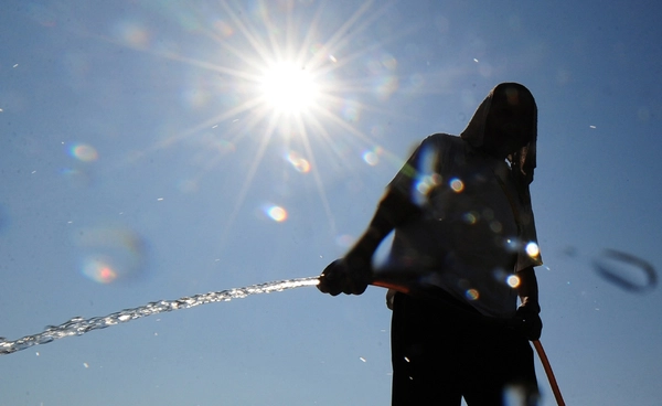 สงกรานต์ 2569 "รศ.เสรี" เตือนอากาศระอุ อาจมีพายุฤดูร้อนบางพื้นที่