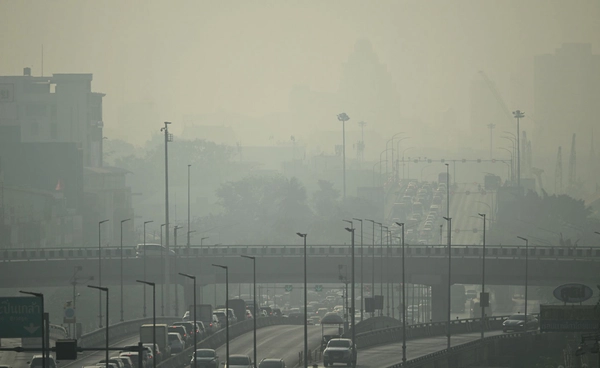 รัฐบาลเตือนเฝ้าระวังฝุ่น PM 2.5  สูงเกินค่ามาตรฐานหลายพื้นที่ กระทบต่อสุขภาพ