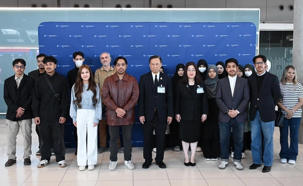 กต. รับตัว 23 คนไทยกลับจากอิหร่าน เตรียมอพยพเพิ่มอีก 69 ชีวิต เร็วๆ นี้