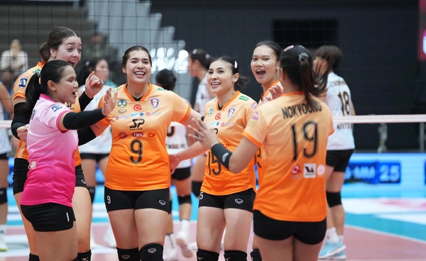 ผลวอลเลย์บอลไทยแลนด์ลีก "สาวโคราช" ฟอร์มโหดต่อเนื่อง ตบอ่างทอง 3-0 นำจ่าฝูงต่อไป