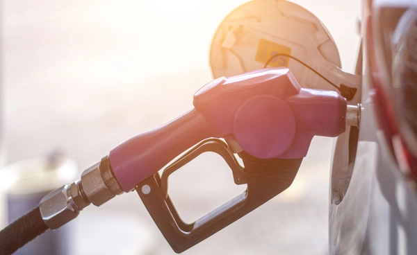 กระทรวงพลังงาน ย้ำน้ำมันไทยพอใช้เกิน 100 วัน เร่งแก้ปัญหาคอขวดขนส่ง