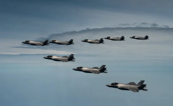 F-35 เสียหาย ลงจอดฉุกเฉินตอ.กลาง สหรัฐฯ ส่งเพิ่มเสริมทัพ