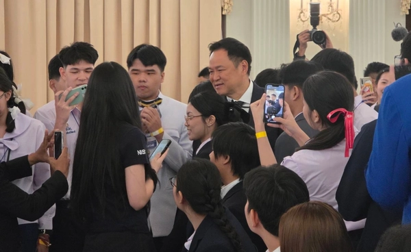 "ลุงหนู" เปิดทำเนียบฯ ให้โอวาท "วันเด็กแห่งชาติ" หวังเด็กวันนี้ นั่งนายกฯ วันหน้า 