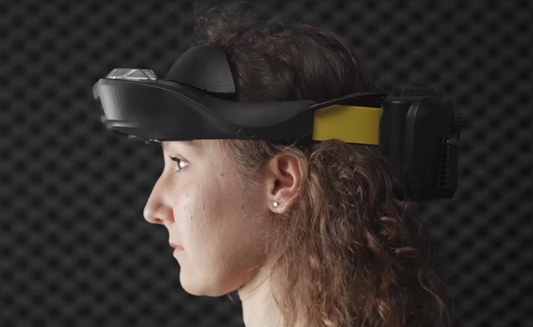 เปิดตัว “แว่นตาเพื่อคนตาบอด” นวัตกรรม “รถยนต์ไร้คนขับบนศีรษะ” นำทางแม่นยำ  