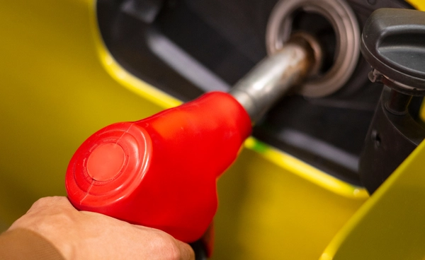 อิหร่านยิงเรือสหรัฐฯ ฉุดน้ำมันโลกพุ่งแตะ 78 ดอลลาร์