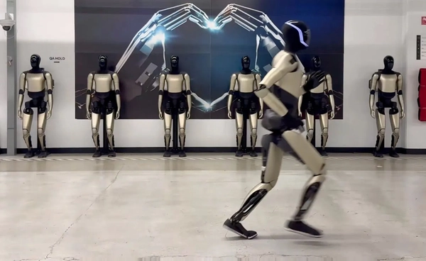 Tesla เปลี่ยนสายการผลิตรถยนต์ไฟฟ้าเป็นหุ่นยนต์เดินหน้าผลิต Optimus อย่างเต็มตัว