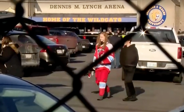 กราดยิงกลางการแข่งขันไอซ์ฮอกกี้ในสหรับฯ เสียชีวิต 2 เจ็บสาหัส 3